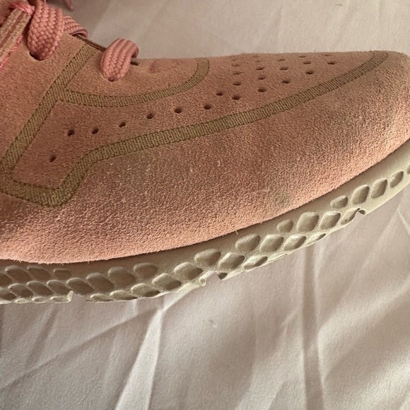 Pink Suede Low-Top Saydo Sneakers with Breathable Design women’s size 42 (10). - Picture 5 of 11